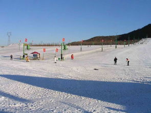莲花山滑雪场