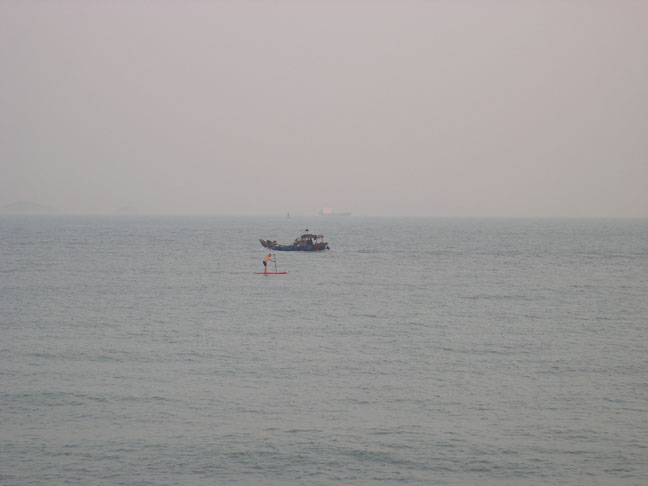 海上划船的人 海上划船的人