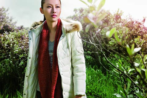 秋冬穿衣注意“外厚内薄多层”(图片来源:网络) 秋冬穿衣注意“外厚内薄多层”(图片来源:网络)