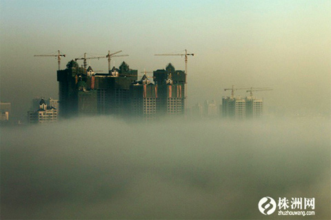 我国城市空气质量仍处在低水平(来源:株洲网) 我国城市空气质量仍处在低水平(来源:株洲网)